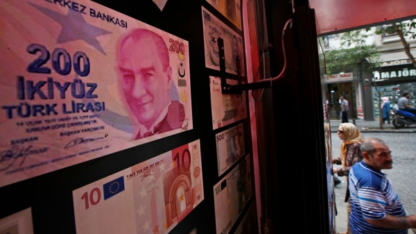 Эксперты увидели опасность для рубля в обвале турецкой лиры