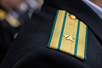 Врачи извлекли звезду из обмывавшего звание российского офицера