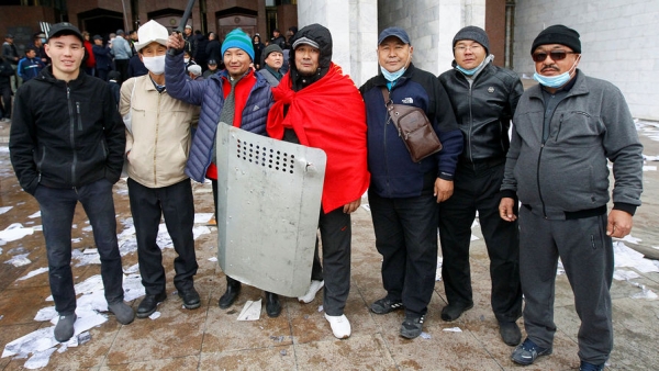 Премьер-министр Киргизии ушел в отставку на фоне протестов