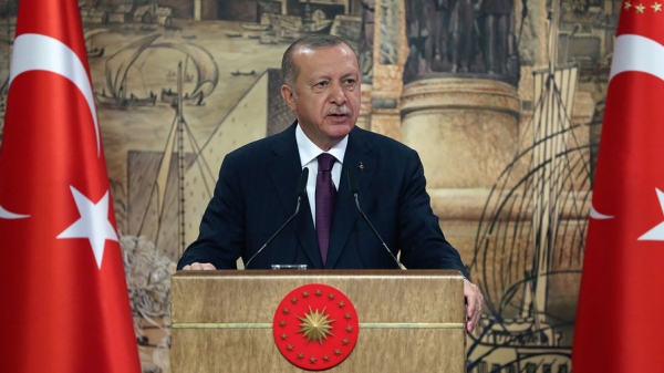 Эрдоган призвал граждан Турции отказаться от французских товаров